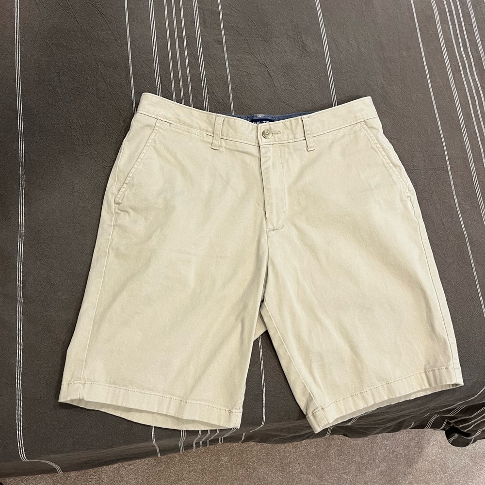 Nautica Men's Cream Shorts